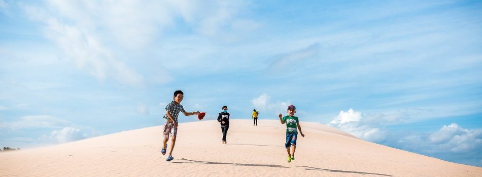 desert, children, sand-7008952.jpg